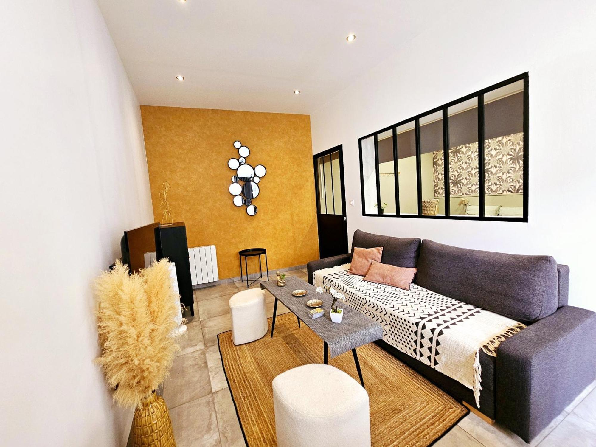 Refuge Urbain - Ideal Pro, Familles & Amis - Le Calme En Hypercentre - Wifi Haut Debit - Netflix - Machine A Laver - Gare, Cathedrale, Commerces, Restaurants & Transports En Commun A Moins De 10 Minutes A Pied Reims Exterior foto